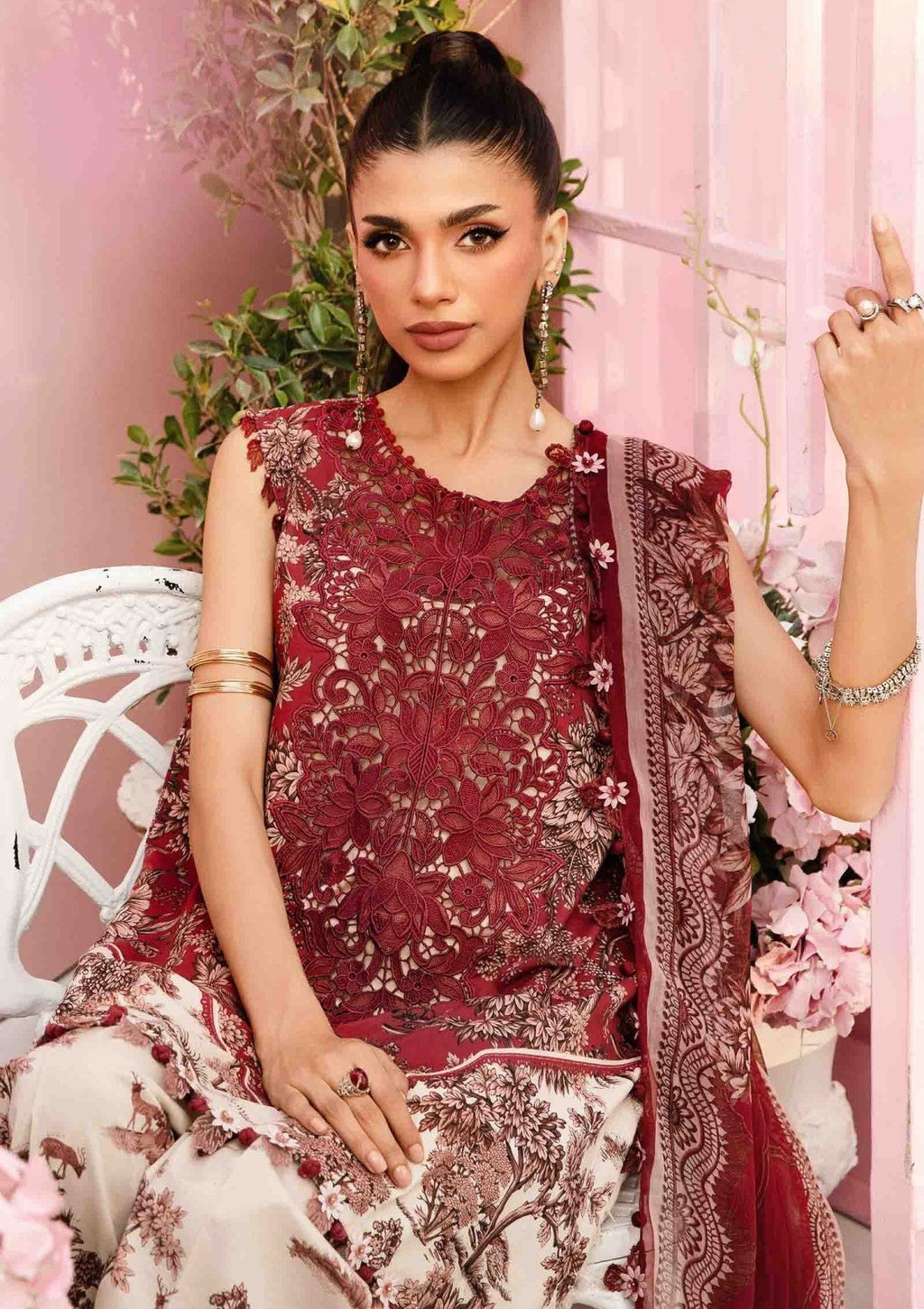 Maria B M Prints 25-MPEE#8A 3-piece unstitched lawn suit with digital printed shirt, embroidered chiffon dupatta, and printed trouser.