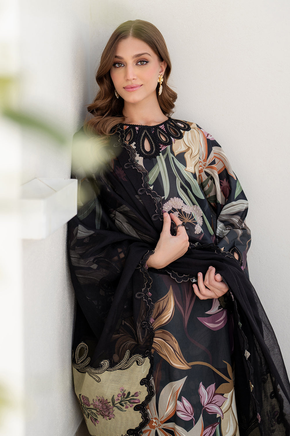 SF-4090 – Digital printed Banadora lawn shirt & trouser with voil lawn dupatta – Unstitched – Delivery across Pakistan.