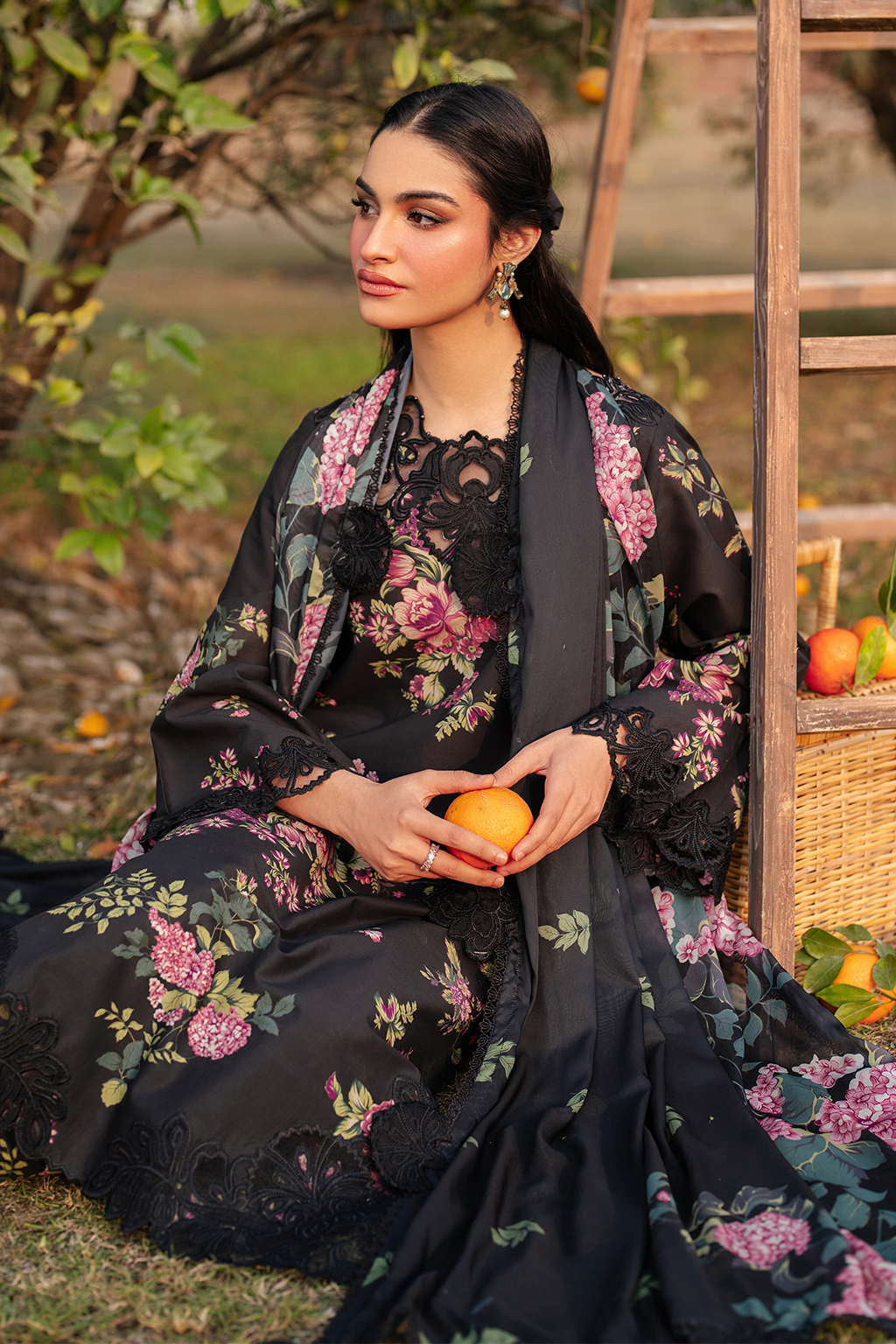 UE-394 Printed Lawn & Digital Linen Embroidered Suit with applique shirt, trouser & digital dupatta – RS Royal Fashion