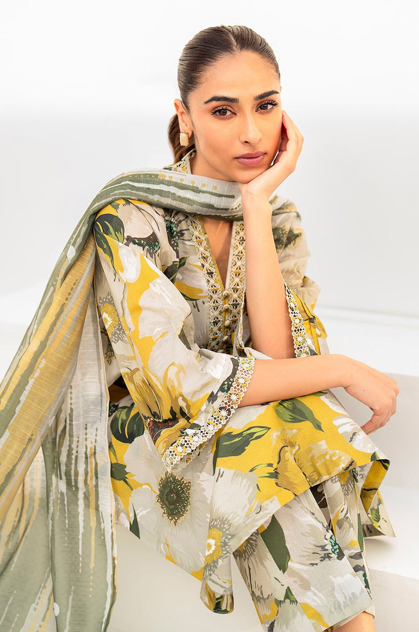 Iznik Dhanak 3PC suit with printed dhanak shirt, dupatta, trouser, and embroidered patches on organza