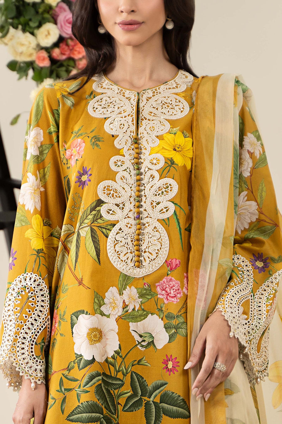 Maria B MP25-04B 3-piece unstitched printed lawn suit with chiffon dupatta and cambric trousers.