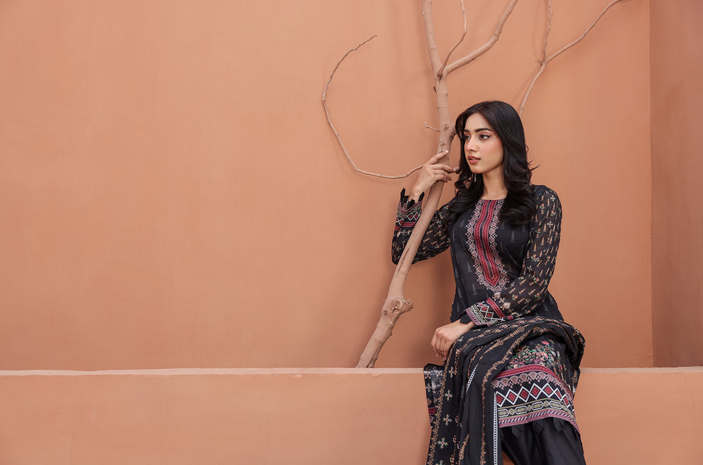 BinNoor Fab digital printed lawn 3pc suit (De-LA19-P30189) with airjet shirt & dupatta, cotton shutleless trouser – Rs. 3,350/-