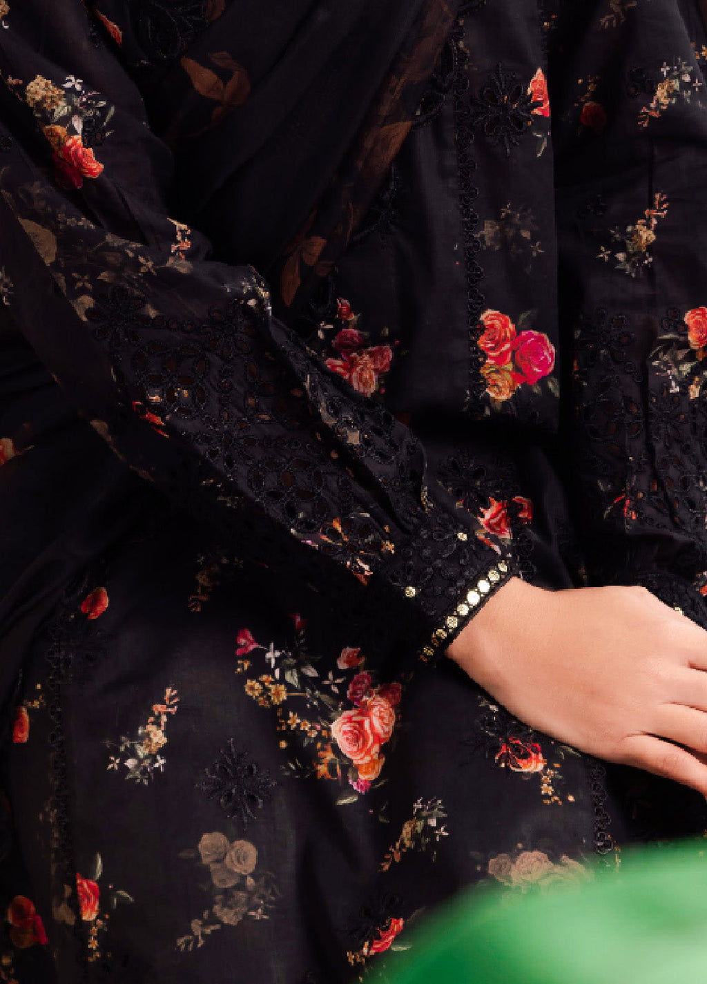 Iznik digital printed embroidered 3-piece unstitched suit with chiffon dupatta, premium lawn fabric, and elegant festive design – RS Royal Fashion